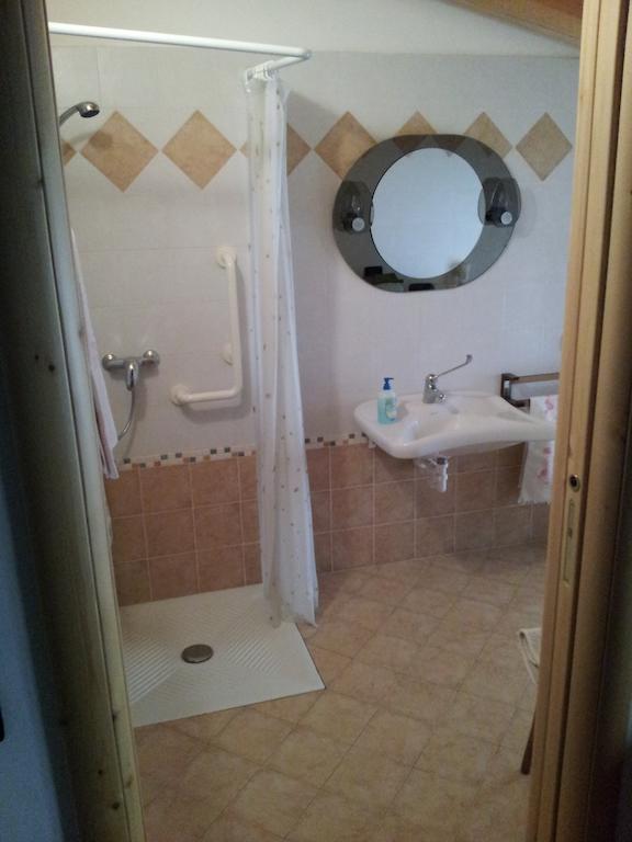 La Cort Di Nonna Rosa Bed & Breakfast Mori Bilik gambar