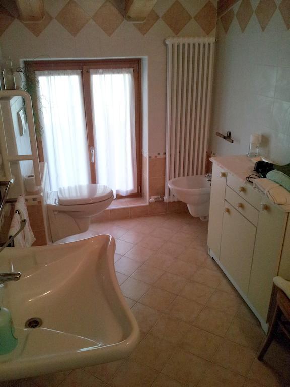 La Cort Di Nonna Rosa Bed & Breakfast Mori Bilik gambar